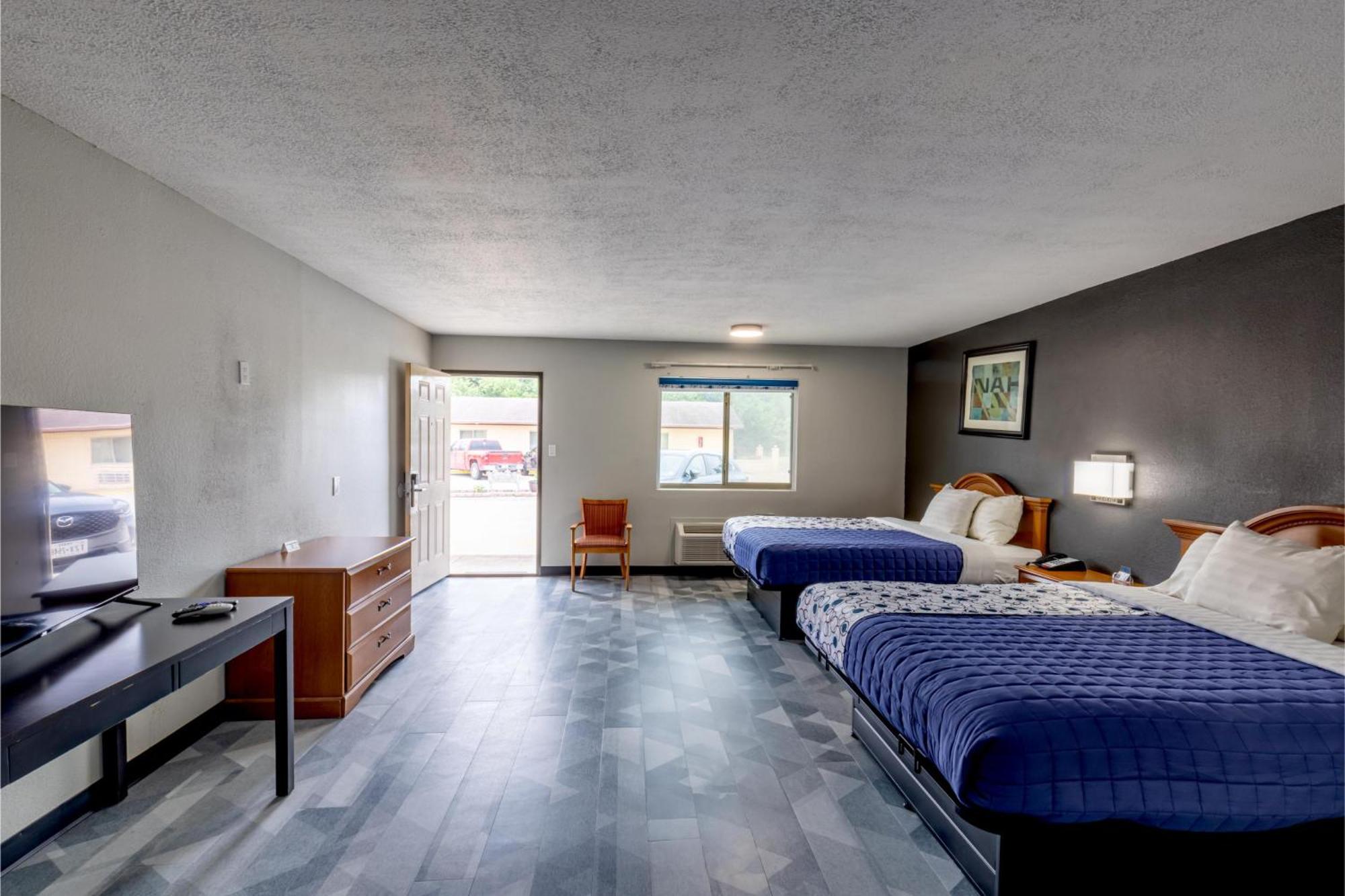 Freer Executive Inn And Studios Экстерьер фото